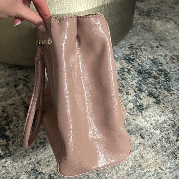 Kate Spade Tote with Laptop/Tablet Sleeve Patent Leather Perfect for Spring! - Picture 10 of 11